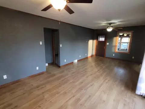 220 7th Ave SE, Pipestone, MN 56164 photo 5