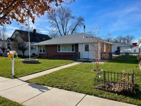 332 N Spring Ave, Springfield, MN 56087 photo 2