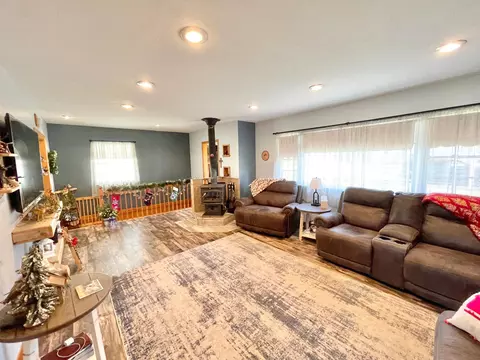 332 N Spring Ave, Springfield, MN 56087 photo 13