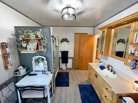 332 N Spring Ave, Springfield, MN 56087 photo 31