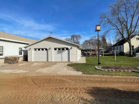332 N Spring Ave, Springfield, MN 56087 photo 57