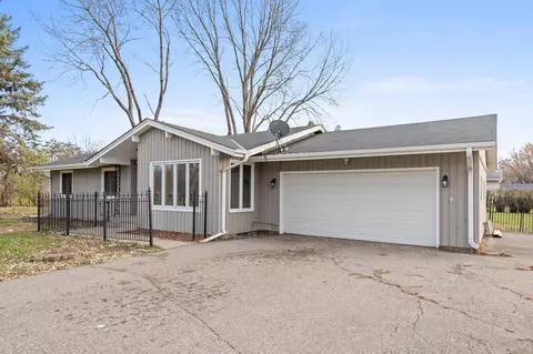 691 E 102nd St, Bloomington, MN 55420