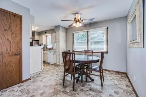 2366 Maple Ln E, Maplewood, MN 55109 photo 10