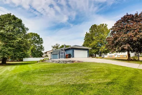 2366 Maple Ln E, Maplewood, MN 55109 photo 28