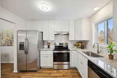 500 Larpenteur Ave E #102, Saint Paul, MN 55117