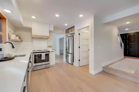 4856 Wellington Ct, Eagan, MN 55122 photo 9