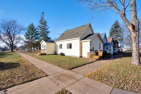 927 Clough Ave, Superior, WI 54880