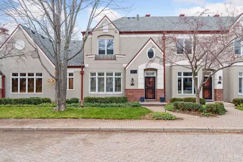 406 Coventry Ln, Edina, MN 55435