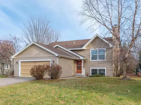 8691 Chanhassen Hills Dr N, Chanhassen, MN 55317