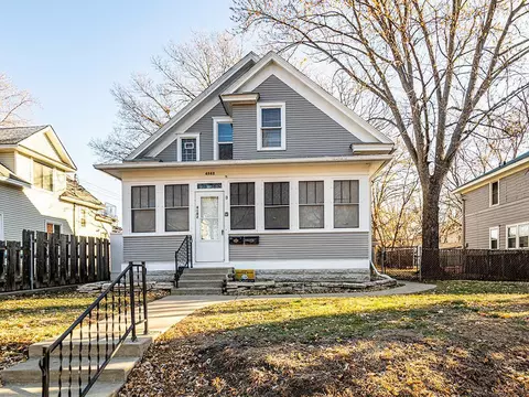 4142 Girard Ave N, Minneapolis, MN 55412