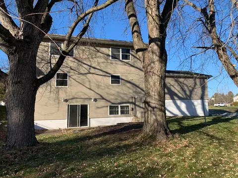 425 7th St NW, Plainview, MN 55964 photo 2