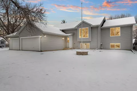 9584 Niagara Ln N, Maple Grove, MN 55369