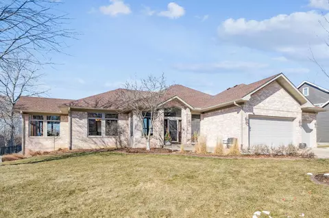 17201 Jackson Trl, Lakeville, MN 55044