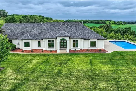 8122 287th St, Randolph, MN 55065