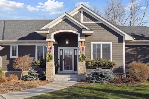 3661 Lerive Way, Chaska, MN 55318