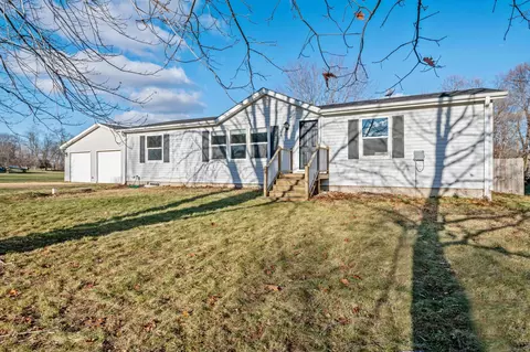 134 206th St #A, Star Prairie, WI 54026
