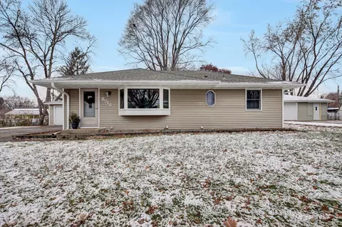 8716 Greystone Ave S, Cottage Grove, MN 55016