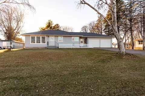 1605 N High St, Lake City, MN 55041