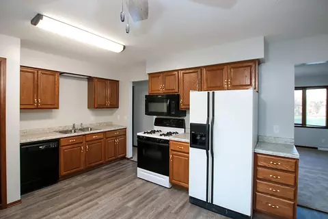 406 E Brooks St, Arlington, MN 55307 photo 7