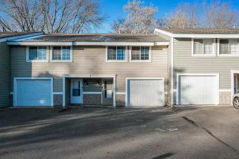 3317 River Bluff Dr #118, Eagan, MN 55121
