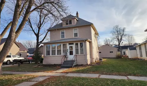 306 E Wyoming St, Redwood Falls, MN 56283