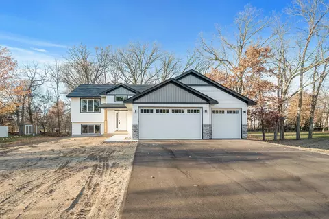 2945 Norway Cir S, Cambridge, MN 55008