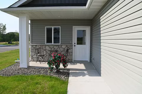 1021 45th Ave NE, Saint Cloud, MN 56304 photo 3