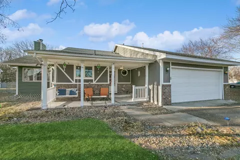 105 14th St, Delano, MN 55328