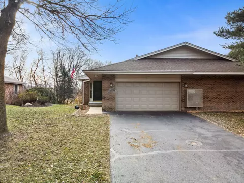 17517 Saddlewood Ln, Minnetonka, MN 55345