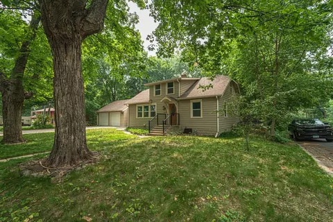 4957 Crestview Rd, Mound, MN 55364 photo 2