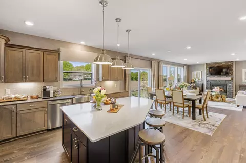 789 Spancil Hill Rdg, Woodbury, MN 55129