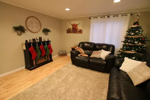 13 Thomas St, Morris, MN 56267 photo 6