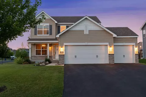 1082 Prairie View Ln, Waconia, MN 55387