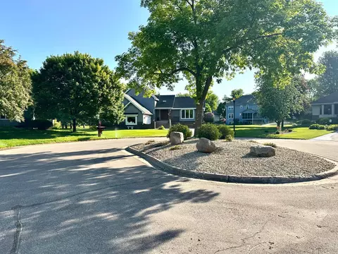 8844 Inverness Ter, Brooklyn Park, MN 55443