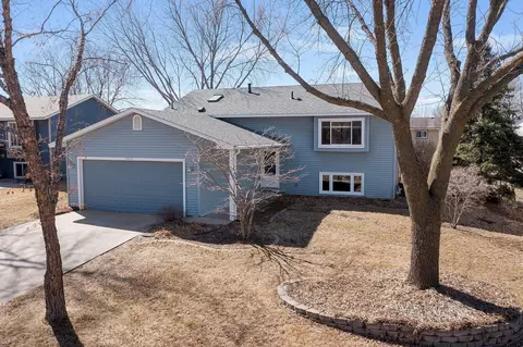 14620 Fieldcrest Ln, Burnsville, MN 55306