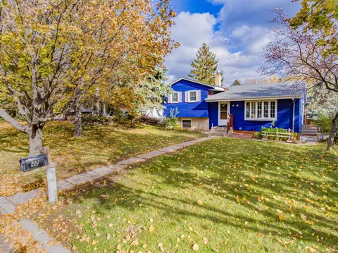 42 White Bear Ave N, Saint Paul, MN 55106