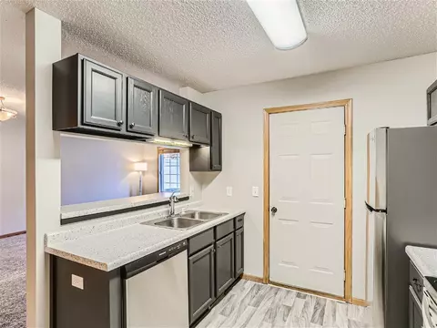 4411 Naper Bay #94, Eagan, MN 55122 photo 10