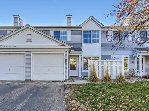 4411 Naper Bay #94, Eagan, MN 55122