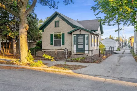 649 Summer St NE, Minneapolis, MN 55413