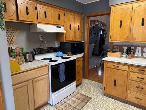 720 13th St, Windom, MN 56101 photo 5