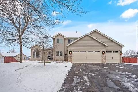 1118 Maplewood Ct SW, Isanti, MN 55040