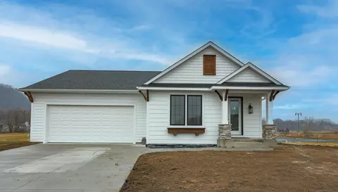 1523 Wildwood Dr, Lake City, MN 55041