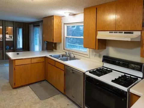 7260 Pioneer Trl, Greenfield, MN 55357 photo 13