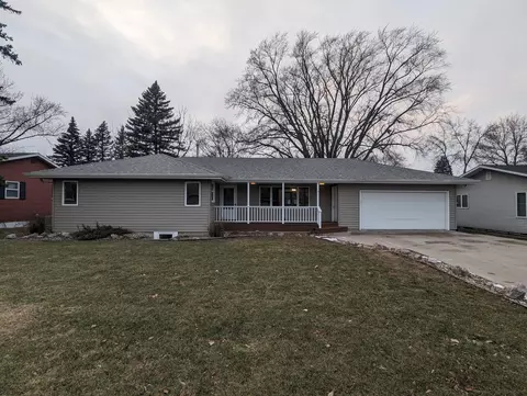 316 10th Ave SE, Elbow Lake, MN 56531