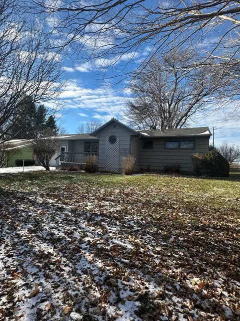 212 N 8th St, Kiester, MN 56051