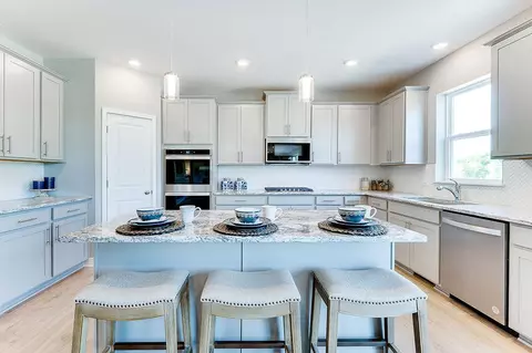 832 Foxglove Ter, Waconia, MN 55387