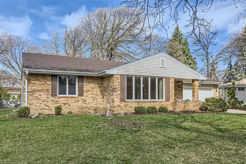 7370 Lyric Ln NE, Fridley, MN 55432