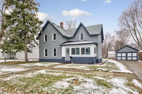 112 5th Ave NW, Faribault, MN 55021
