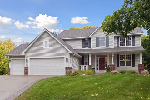 282 Greenleaf Ct, Chanhassen, MN 55317