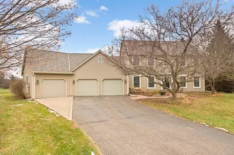 15379 Boulder Pointe Rd, Eden Prairie, MN 55347